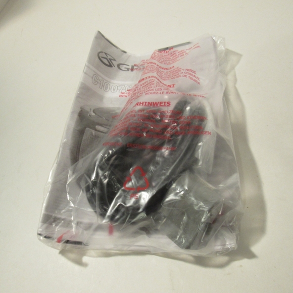 GPX Karaoke Party Machine, AM-FM Radio, Cassette Recorder, Microphone, RN: C1007 - Picture 8 of 16